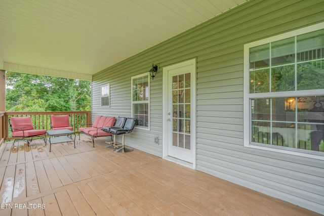 3225 Oakwood Hills Lane, Knoxville, TN 37931