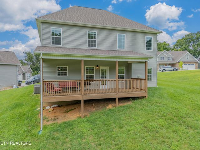 3225 Oakwood Hills Lane, Knoxville, TN 37931
