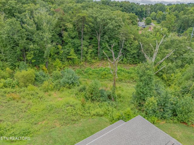 3225 Oakwood Hills Lane, Knoxville, TN 37931