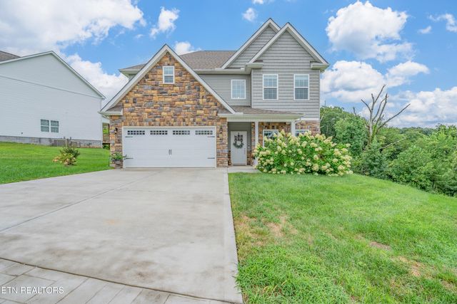 3225 Oakwood Hills Lane, Knoxville, TN 37931