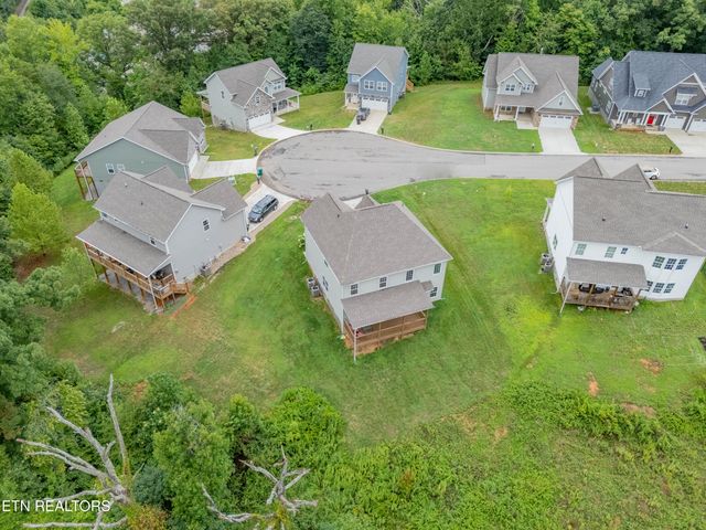 3225 Oakwood Hills Lane, Knoxville, TN 37931