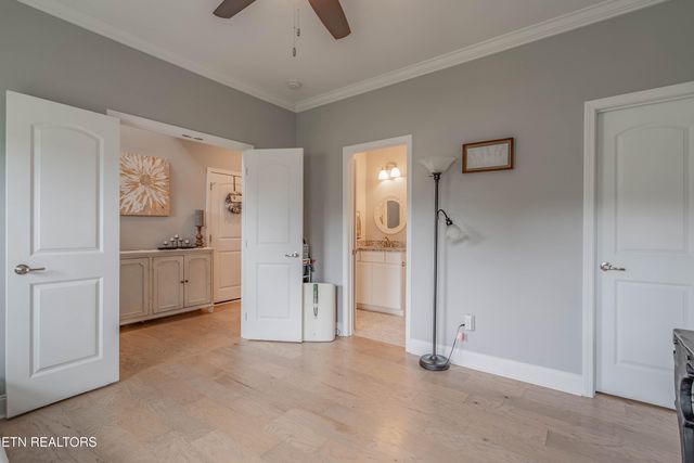 3225 Oakwood Hills Lane, Knoxville, TN 37931
