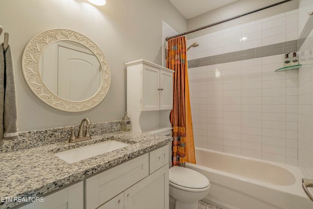 3225 Oakwood Hills Lane, Knoxville, TN 37931