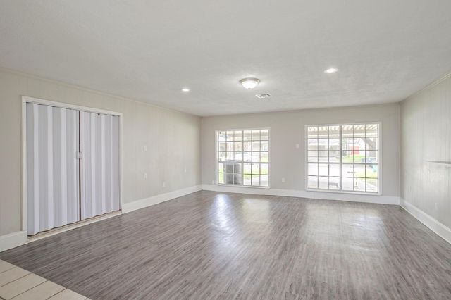 7219 Willowtex Drive, Houston, TX 77396