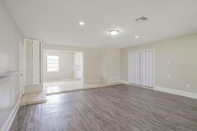 7219 Willowtex Drive, Houston, TX 77396