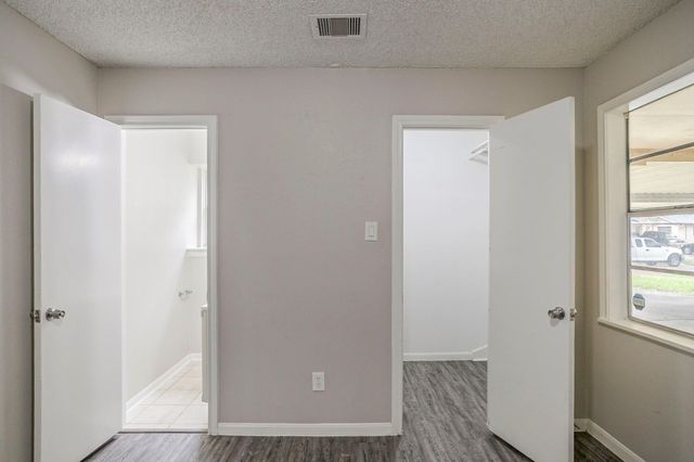 7219 Willowtex Drive, Houston, TX 77396