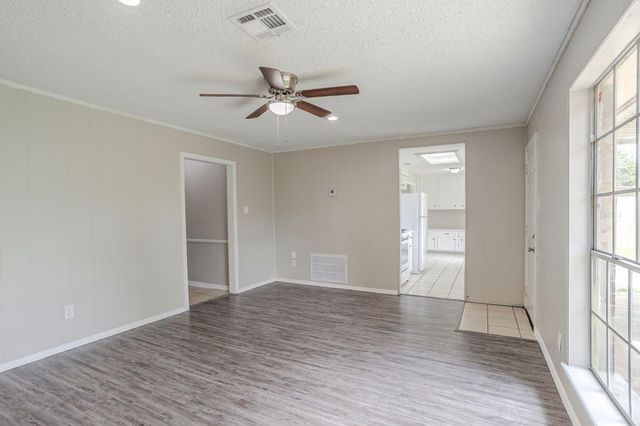 7219 Willowtex Drive, Houston, TX 77396