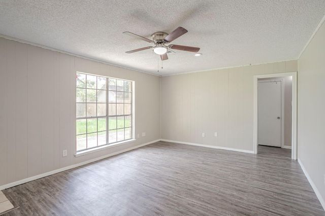 7219 Willowtex Drive, Houston, TX 77396