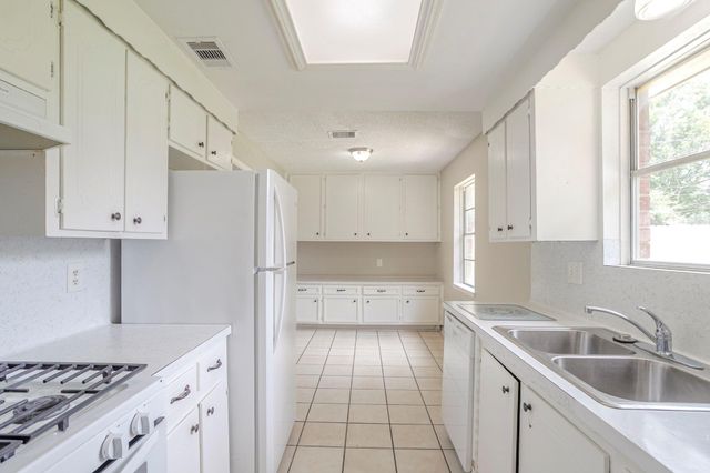 7219 Willowtex Drive, Houston, TX 77396