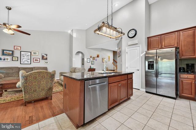 104 ATLANTIS LN, Lake Frederick, VA 22630