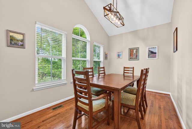 104 ATLANTIS LN, Lake Frederick, VA 22630