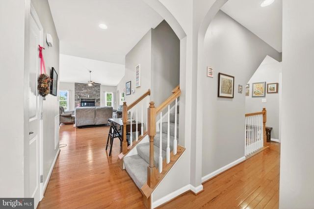 104 ATLANTIS LN, Lake Frederick, VA 22630