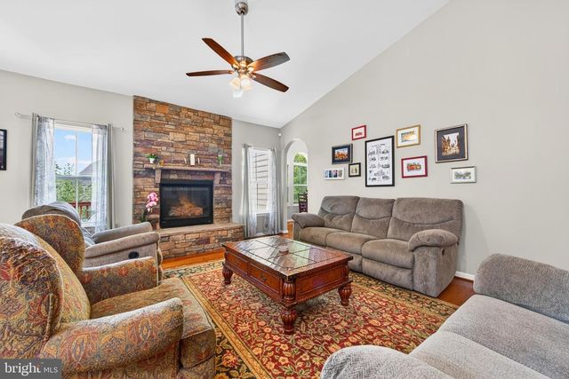 104 ATLANTIS LN, Lake Frederick, VA 22630