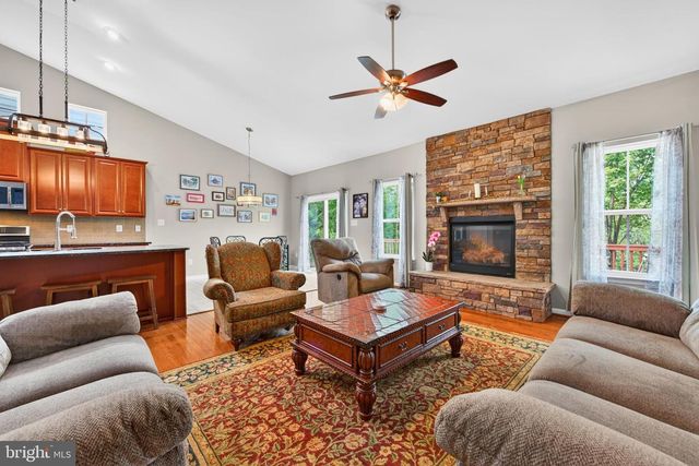 104 ATLANTIS LN, Lake Frederick, VA 22630