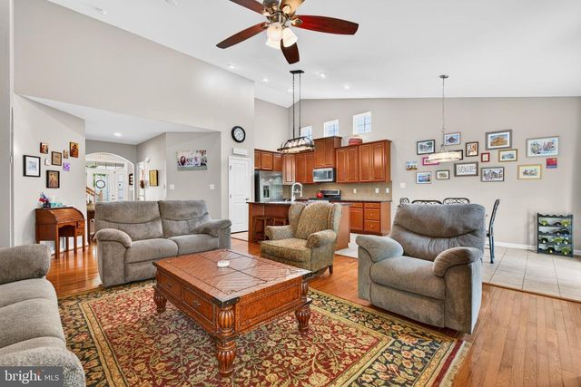 104 ATLANTIS LN, Lake Frederick, VA 22630