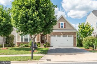 104 ATLANTIS LN, Lake Frederick, VA 22630