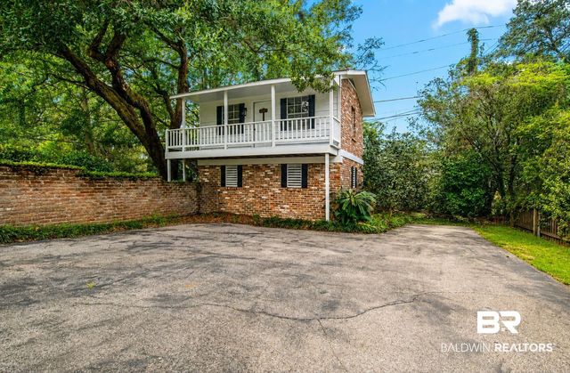 604 E Cumberland Road, Mobile, AL 36608
