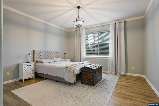 4334 Log Dr NE, Salem, OR 97305