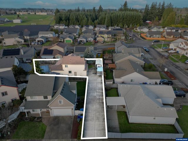 4334 Log Dr NE, Salem, OR 97305