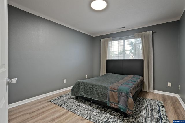 4334 Log Dr NE, Salem, OR 97305