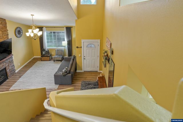 4334 Log Dr NE, Salem, OR 97305