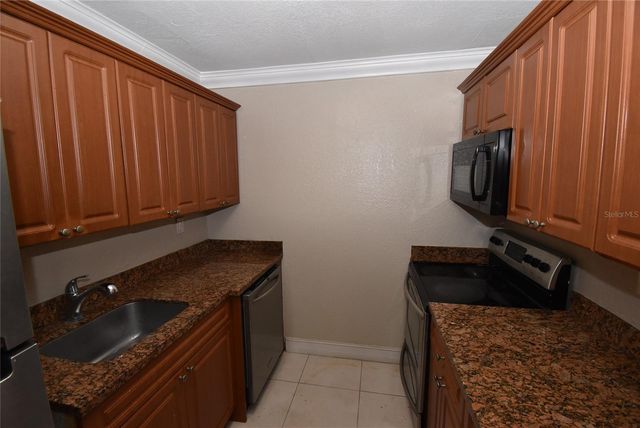 5221 BAYSHORE BOULEVARD 45, Tampa, FL 33611