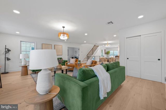 77 MORGAN AVE, Yardley, PA 19067