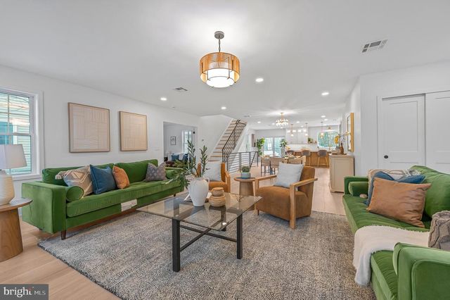 77 MORGAN AVE, Yardley, PA 19067