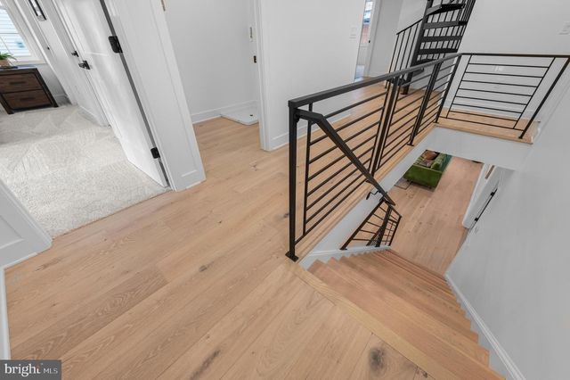 77 MORGAN AVE, Yardley, PA 19067