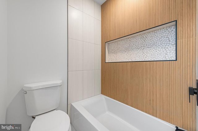 77 MORGAN AVE, Yardley, PA 19067