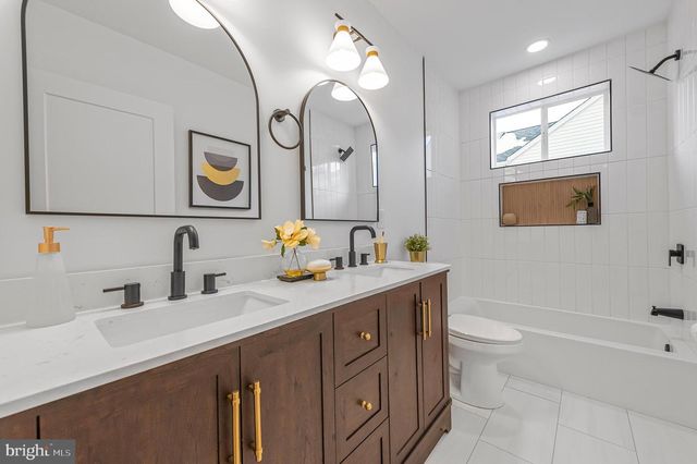 77 MORGAN AVE, Yardley, PA 19067