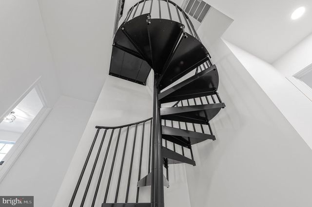 77 MORGAN AVE, Yardley, PA 19067