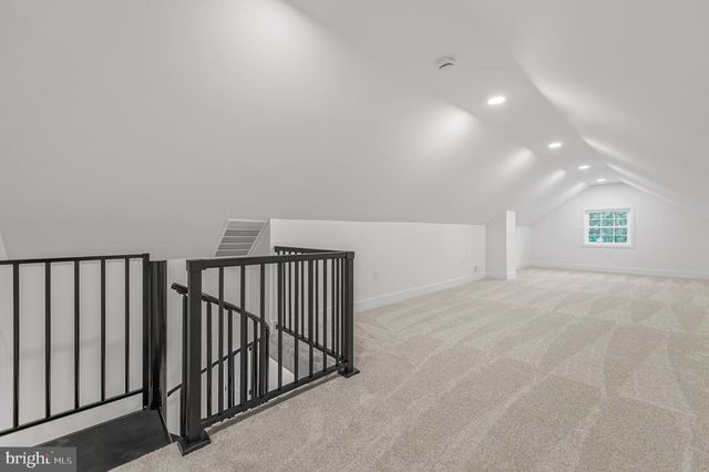 77 MORGAN AVE, Yardley, PA 19067