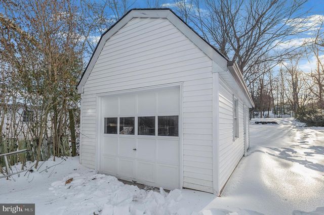 77 MORGAN AVE, Yardley, PA 19067