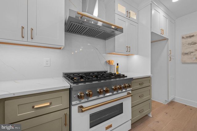 77 MORGAN AVE, Yardley, PA 19067