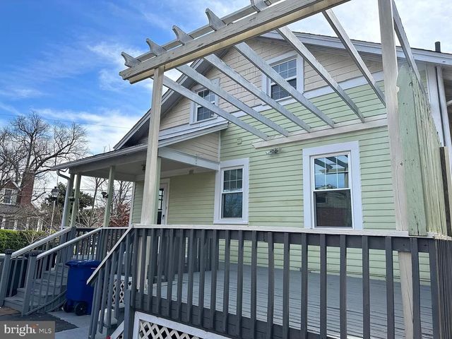 3201 N PERSHING DR, Arlington, VA 22201