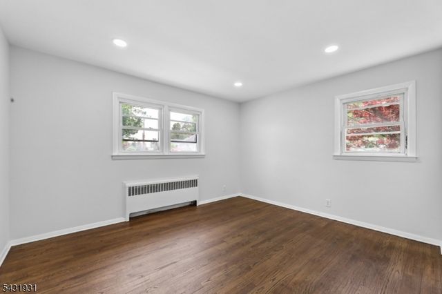 14 John St 2, Clifton City, NJ 07013
