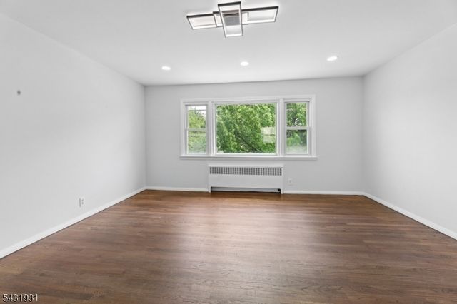 14 John St 2, Clifton City, NJ 07013