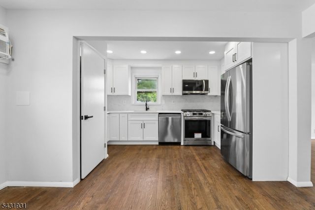 14 John St 2, Clifton City, NJ 07013
