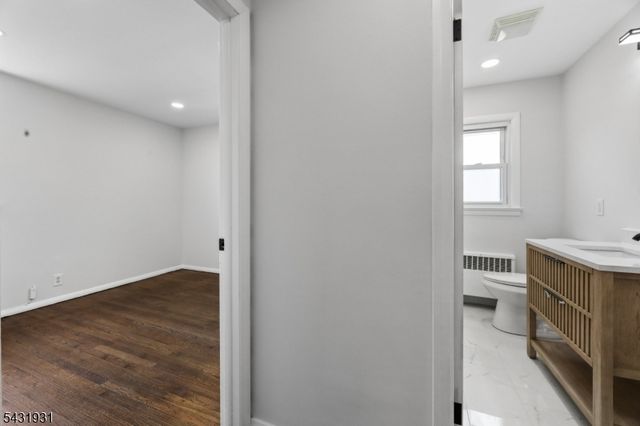 14 John St 2, Clifton City, NJ 07013