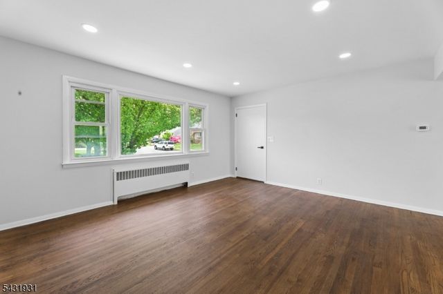14 John St 2, Clifton City, NJ 07013