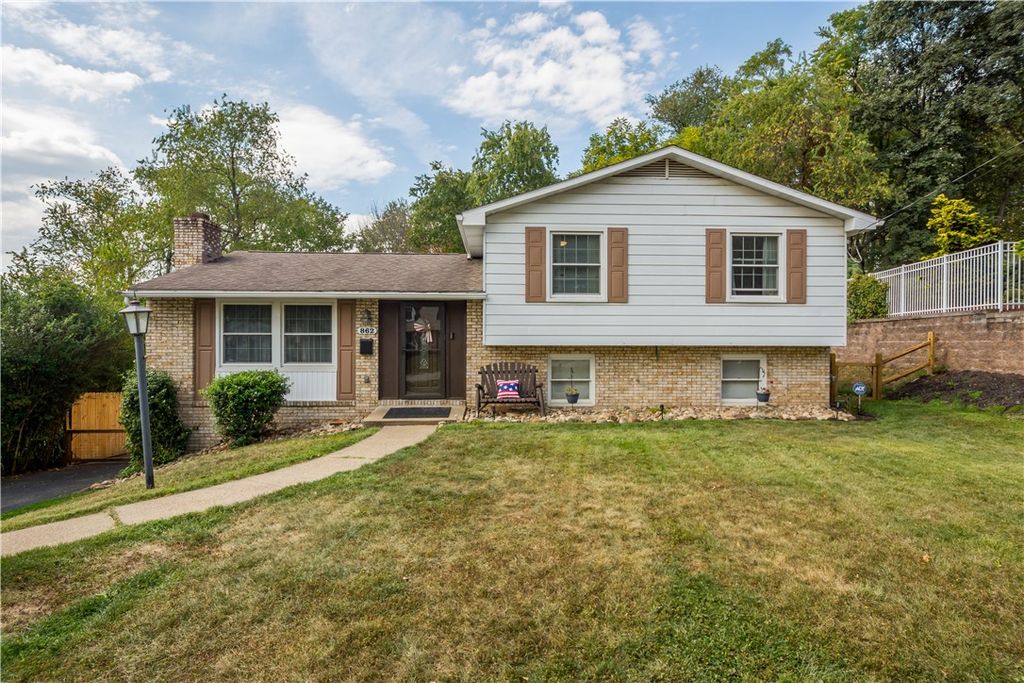 862 Hershire Dr, Bethel Park, PA 15102
