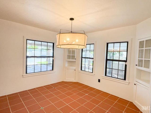 159 A Street, Bakersfield, CA 93304
