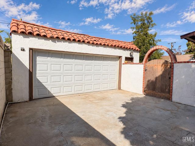 159 A Street, Bakersfield, CA 93304