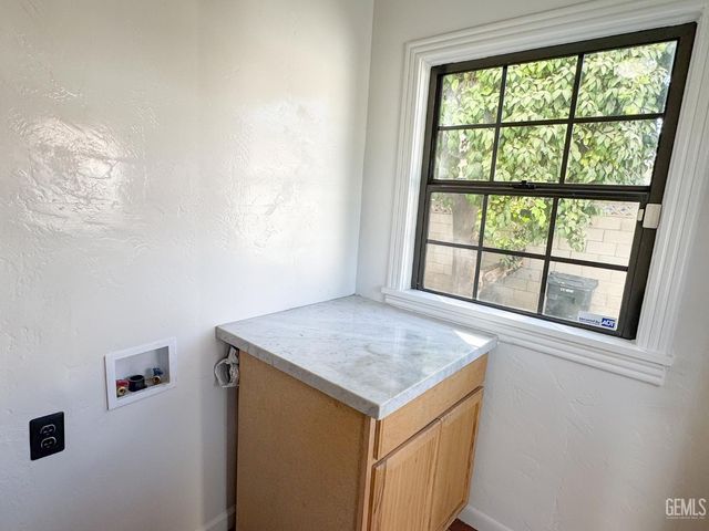 159 A Street, Bakersfield, CA 93304
