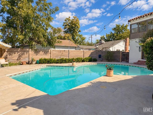159 A Street, Bakersfield, CA 93304