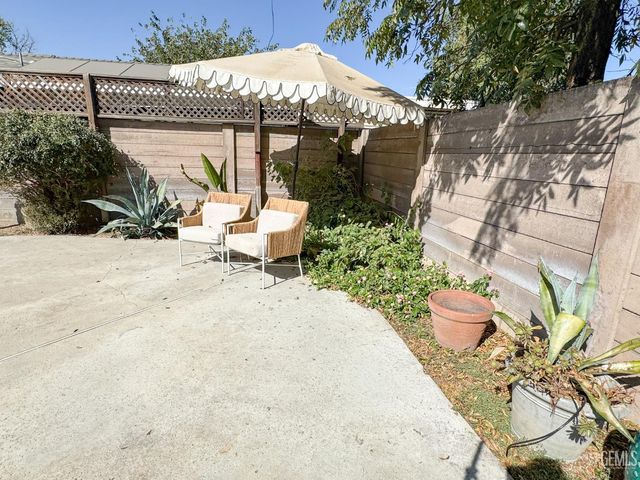 159 A Street, Bakersfield, CA 93304