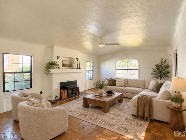 159 A Street, Bakersfield, CA 93304