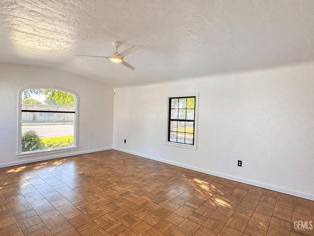 159 A Street, Bakersfield, CA 93304