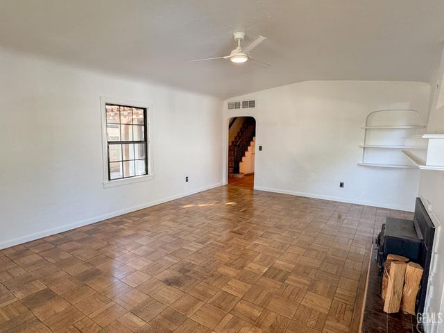 159 A Street, Bakersfield, CA 93304